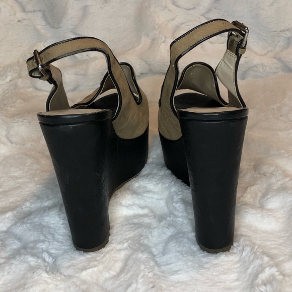 Dolcetta by Dolce Vita Tan Suede Platform Wedge - Picture 3 of 6